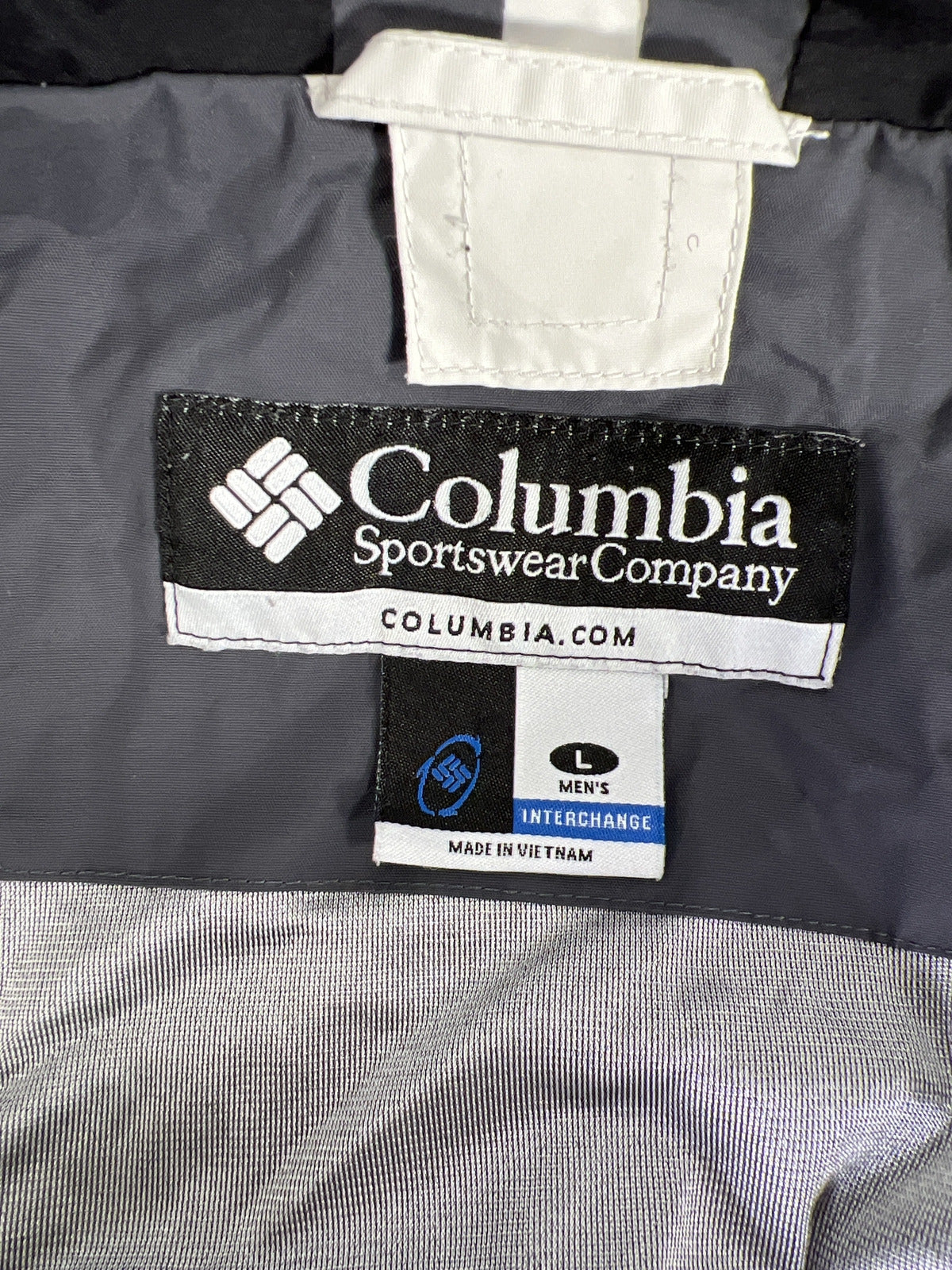 Columbia Men’s Black Omni-Tech Full Zip Outer Shell Coat - L