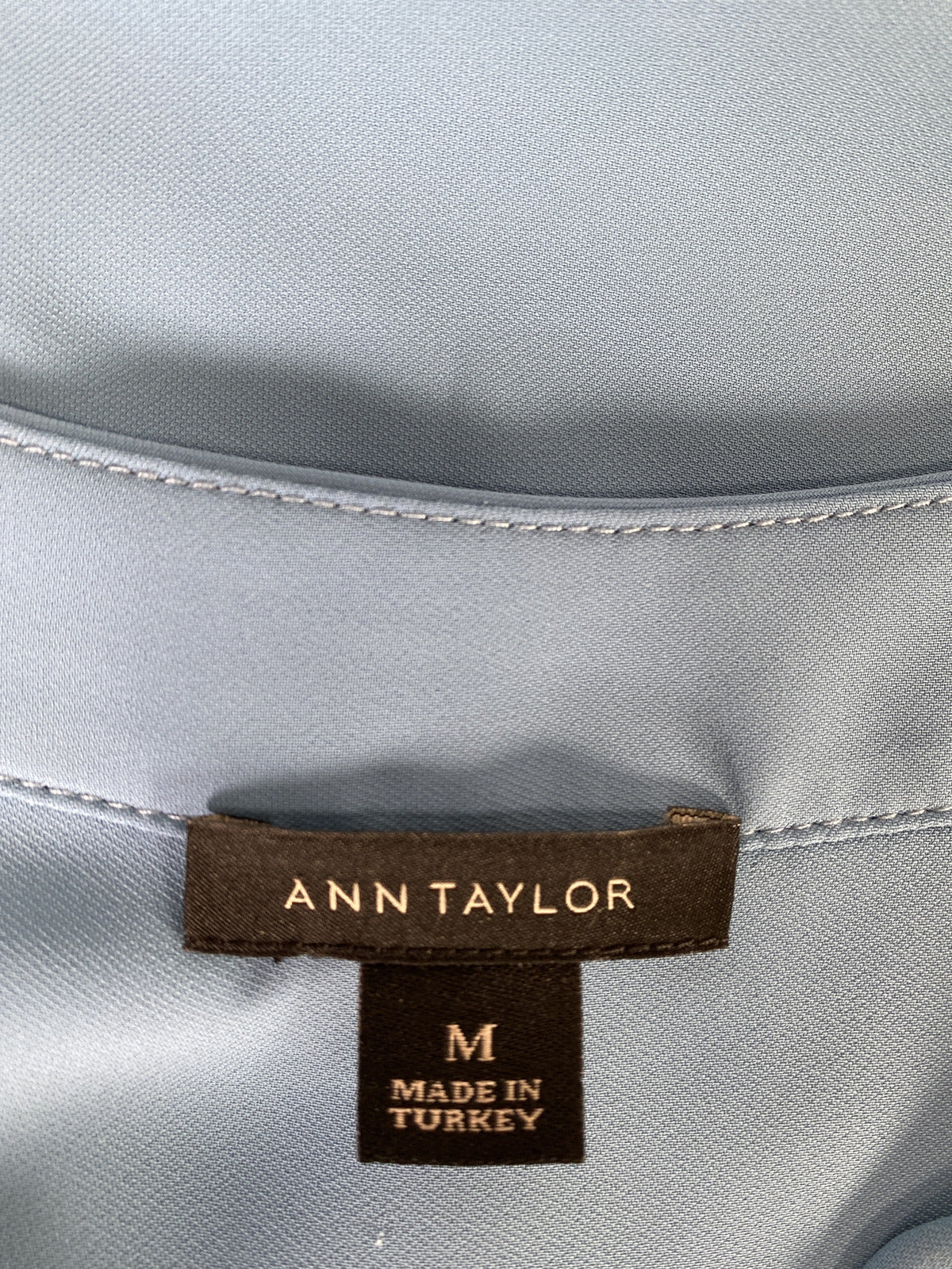 Ann Taylor Women’s Blue Button Up Sleeveless Tank Top - M