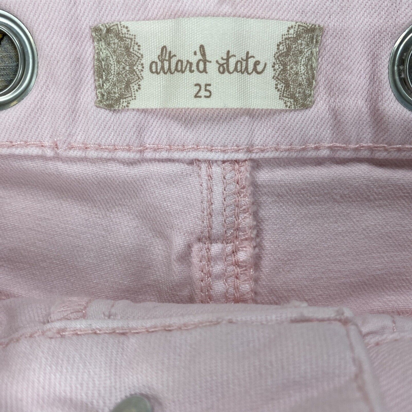 NEW Altar'd State Women's Pale Pink Denim Button Fly Jean Shorts - 25
