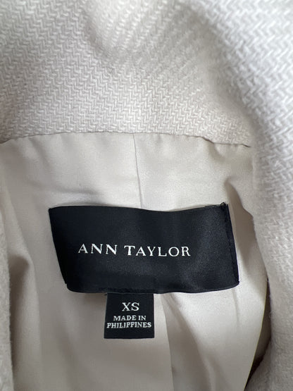 Ann Taylor Women’s Taupe/ Light Beige Wool Blend Full Zip Coat - XS