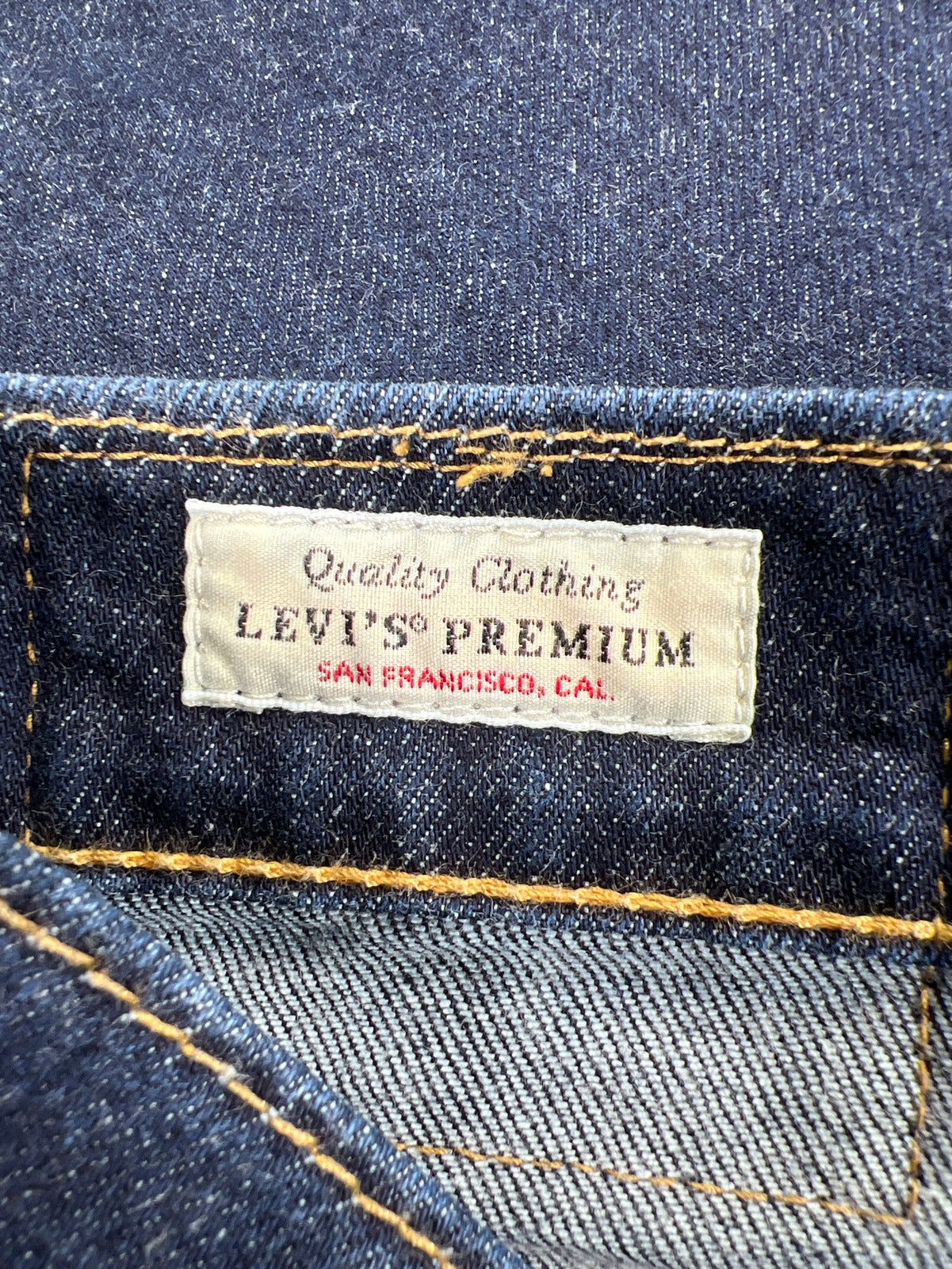 Levi’s Men’s Dark Wash 512 Slim Tapered Denim Jeans - 32x32