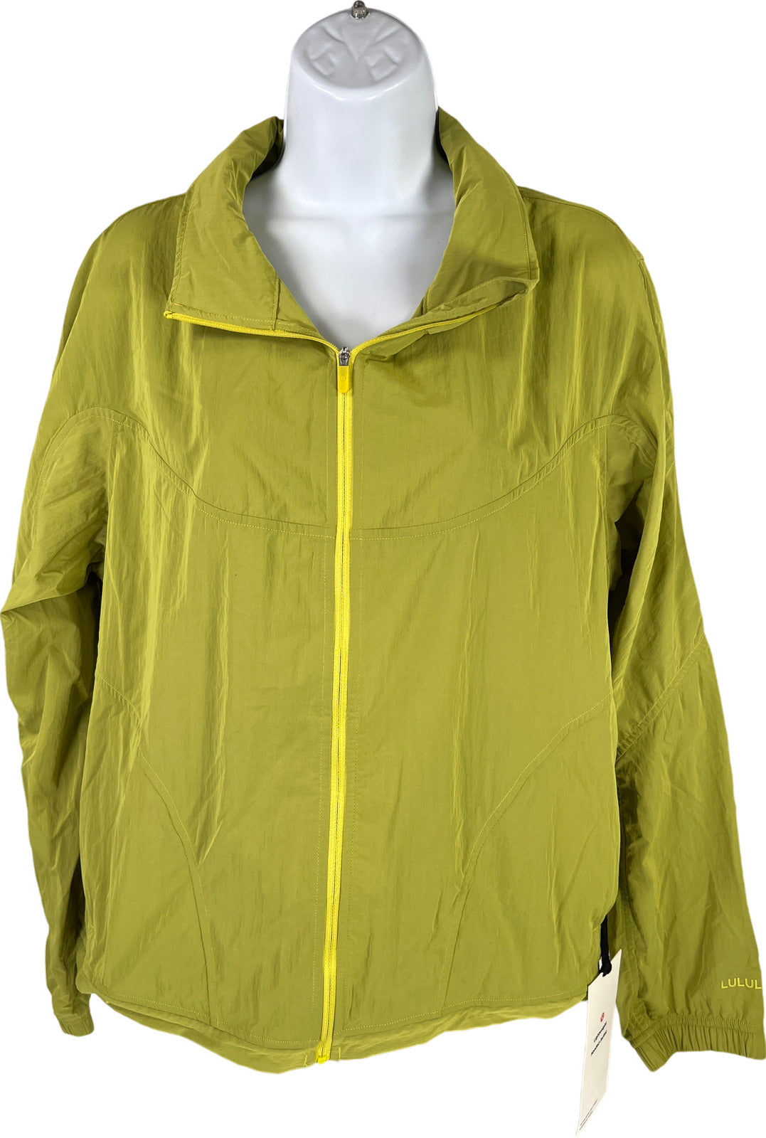 NEW Lululemon Women’s Wasabi Green Lightweight Hooded Windproof Jacket - 12