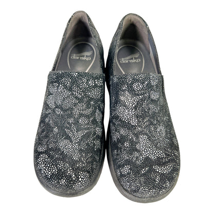 Dansko Women’s Black Floral Winona Slip Resistant Slip On Clogs - 39/US 8.5