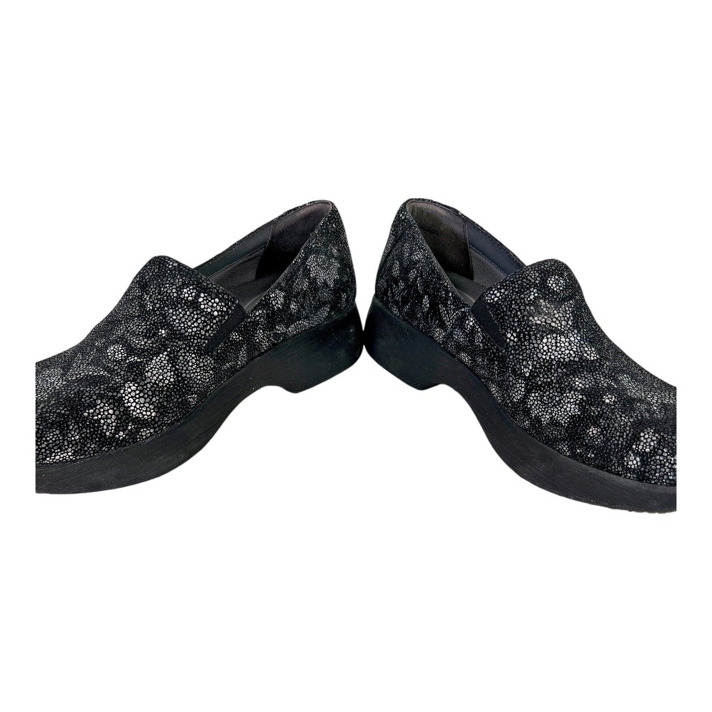 Dansko Women’s Black Floral Winona Slip Resistant Slip On Clogs - 39/US 8.5