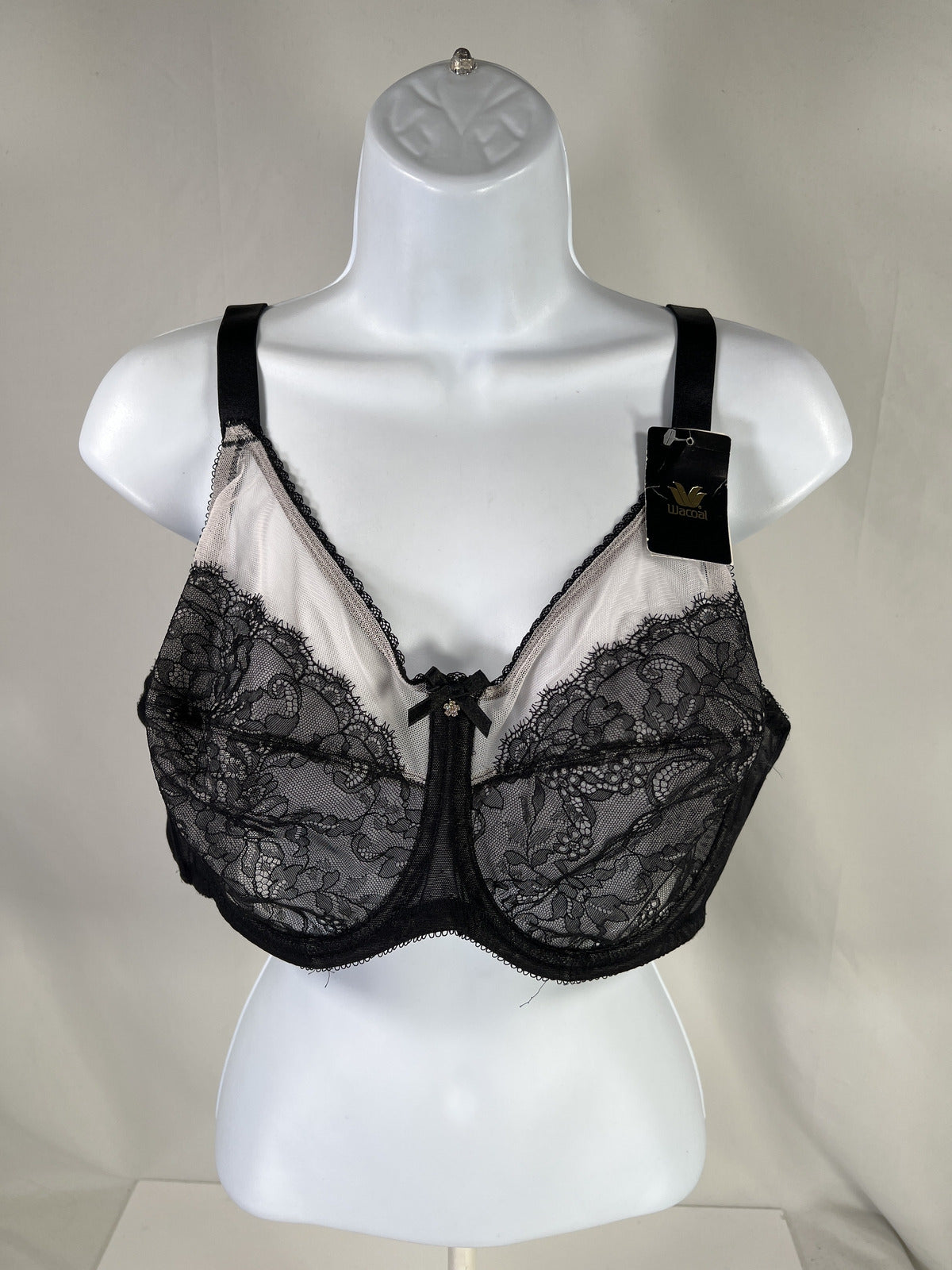 NEW Wacoal Black Lace Retro Chic Full Figure Underwire Bra - 44D