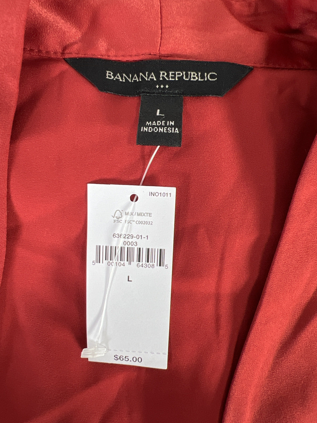 NEW Banana Republic Women’s Red Satin Hook Close Front Hi-Low Blouse - L