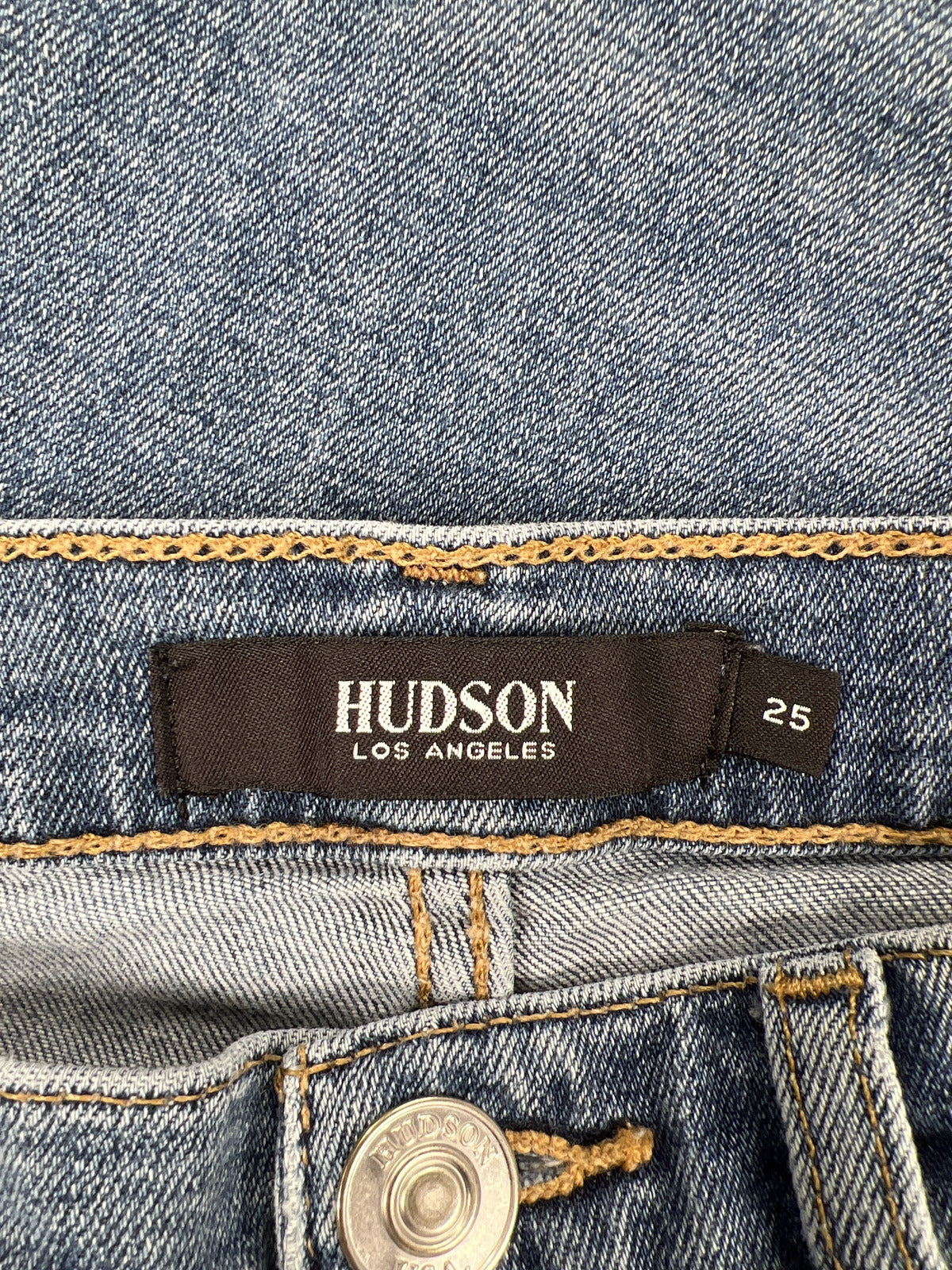 Hudson Women’s Light Wash Nico Straight Distressed Denim Jeans - 25