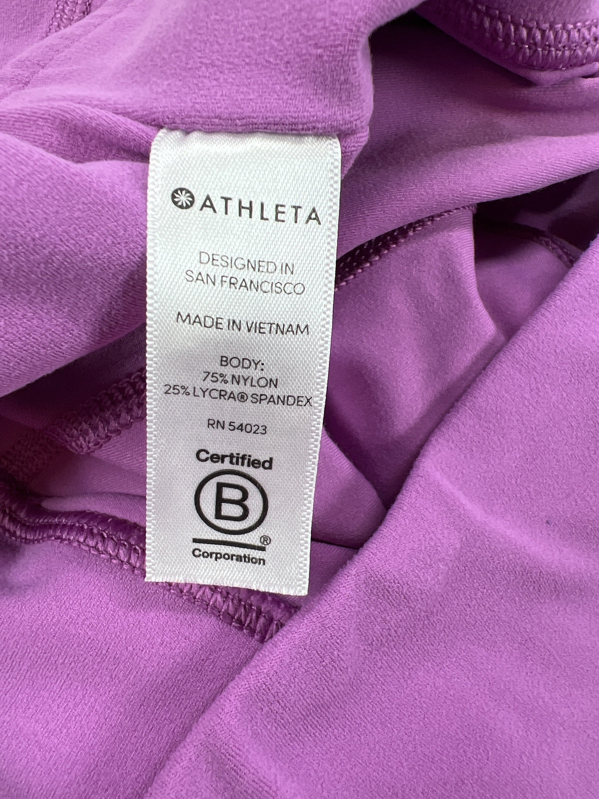 Athleta Women’s Purple Salutation Stash Pocket Capri Leggings - S