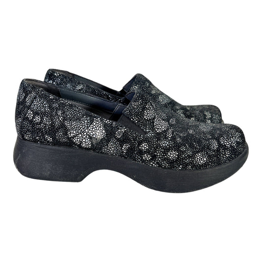 Dansko Women’s Black Floral Winona Slip Resistant Slip On Clogs - 39/US 8.5