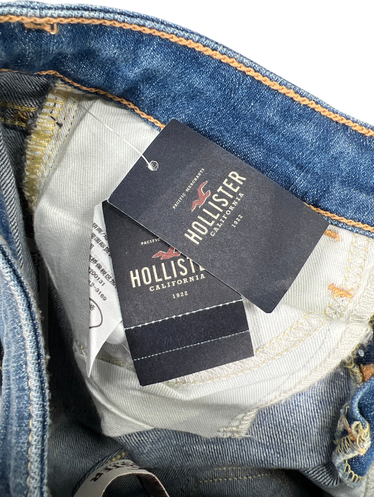 NEW Hollister Women’s Light Wash Boot Cut Denim Jeans - 3R/ 26x33