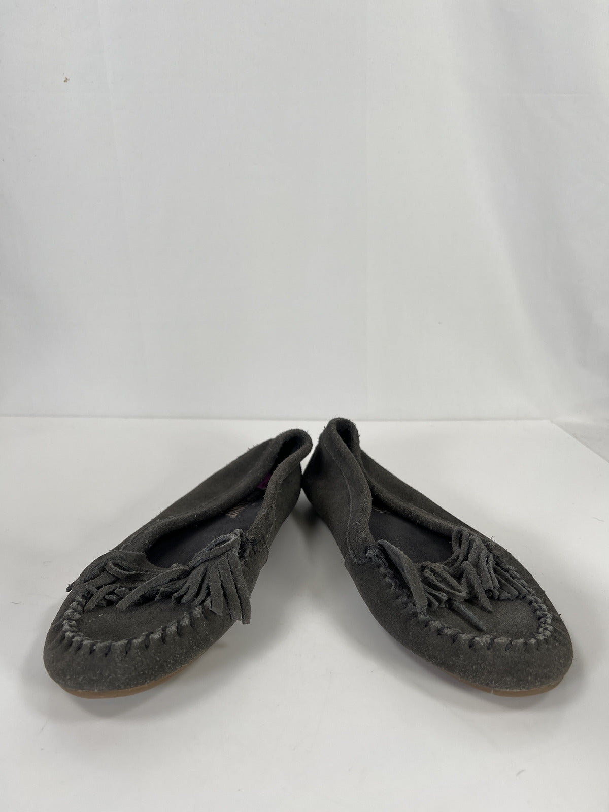 Minnetonka Women’s Gray Suede Fringe Slip On Moccasin Slippers - 8.5