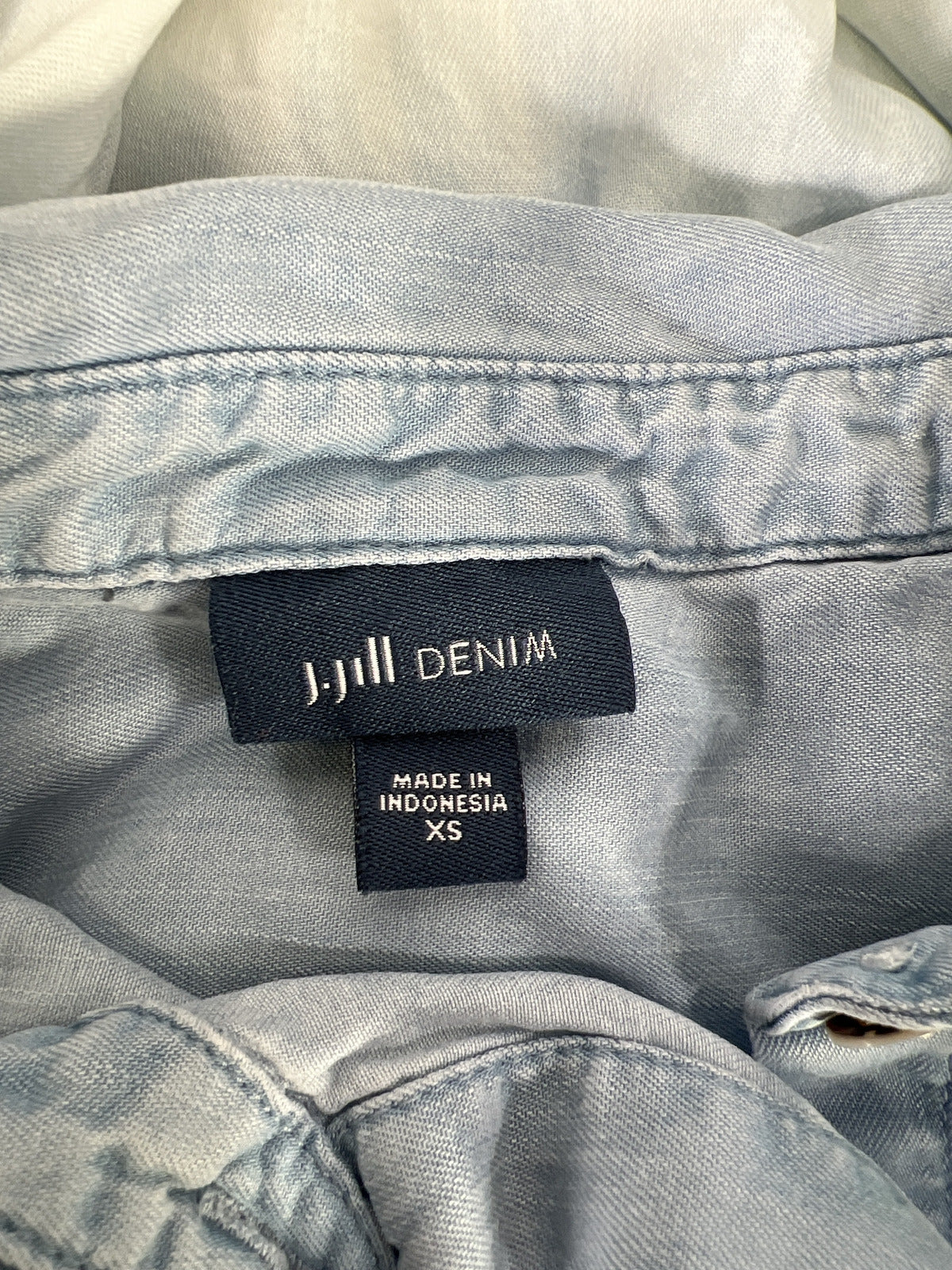 J.Jill Denim Women’s Blue/White Long Sleeve Button Up Shirt - XS