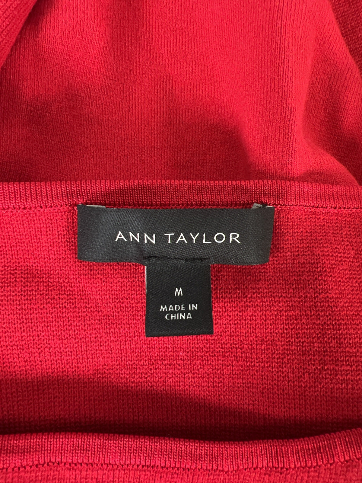 Ann Taylor Women’s Red Long Bell Sleeve Sweater - M