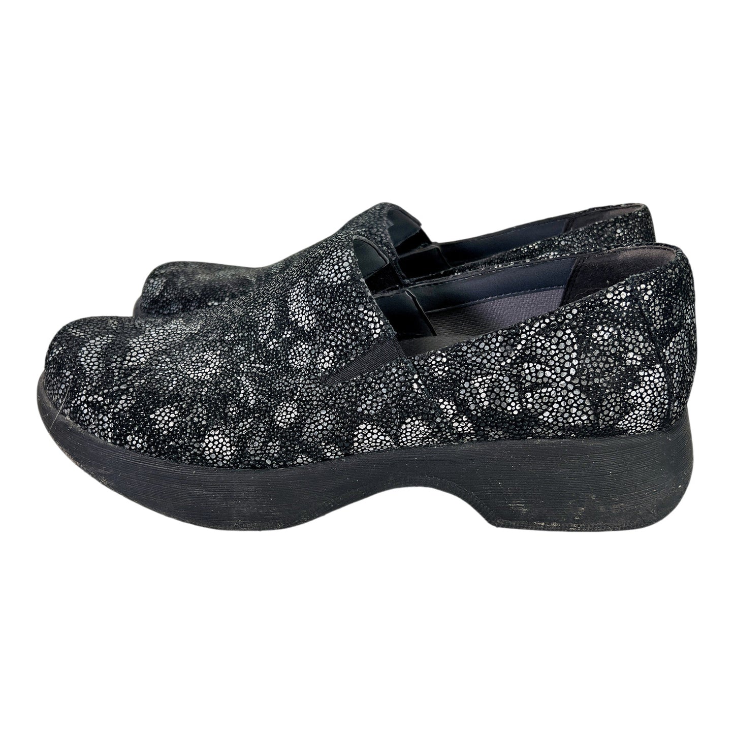 Dansko Women’s Black Floral Winona Slip Resistant Slip On Clogs - 39/US 8.5